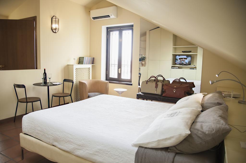 Mansard Very Close To Duomo Milano Esterno foto
