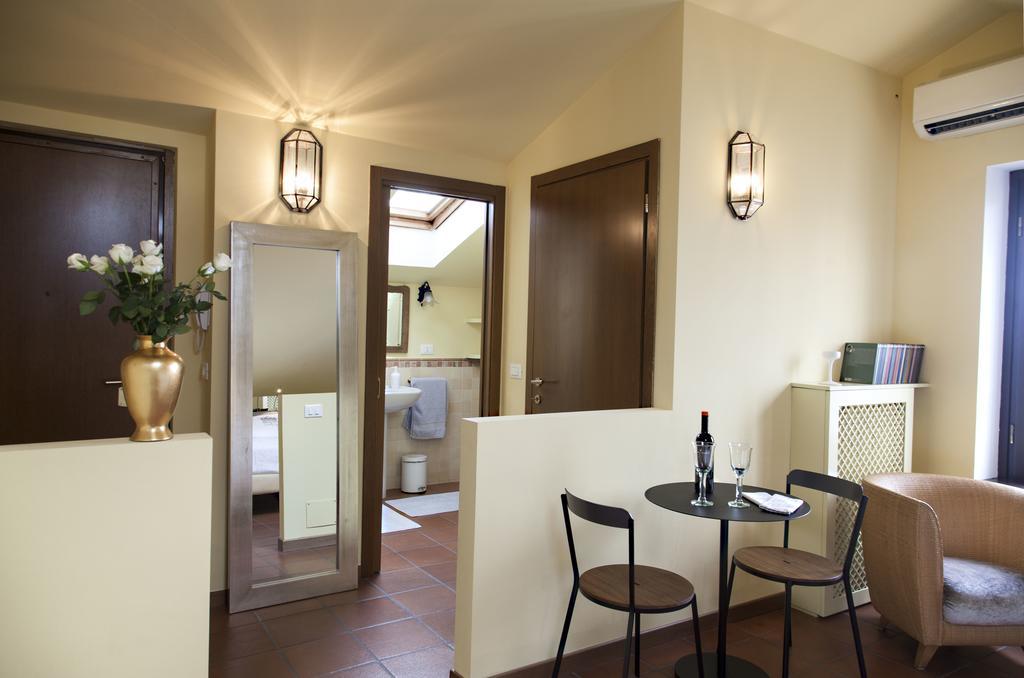 Mansard Very Close To Duomo Milano Esterno foto